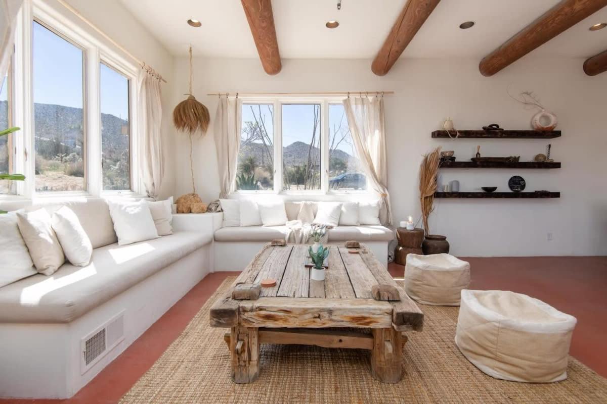 Renovated Lodge - Room 2 With Pool Access Joshua Tree Zewnętrze zdjęcie